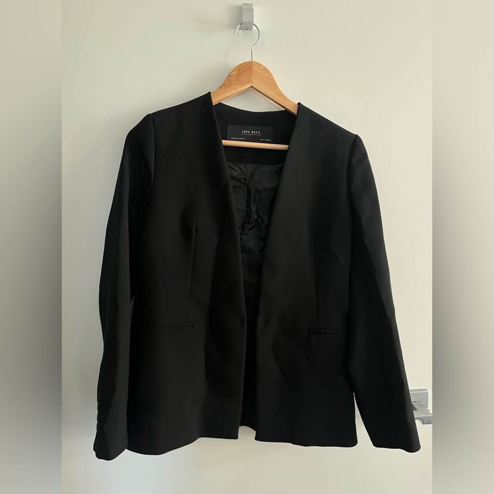 Black Zara Blazer (XS)